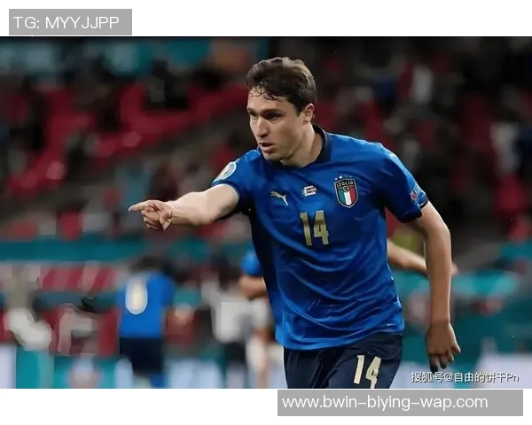 揭秘足球明星背后的成长轨迹与奋斗历程：从青涩少年到世界足坛巨星